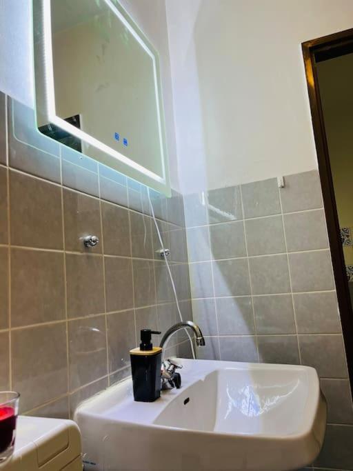 Bluehendes Balkonwohnung Mit Traumaussicht *